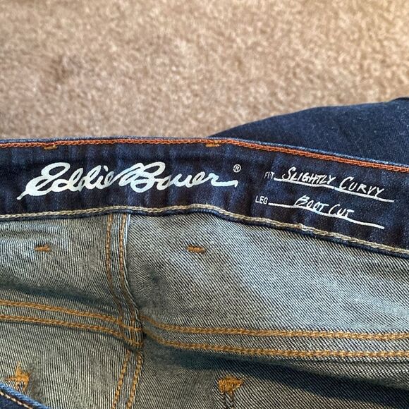 NWOT Eddie Bauer jeans slightly curvy boot cut. Inseam 30.5 inches size 20T - Picture 6 of 8